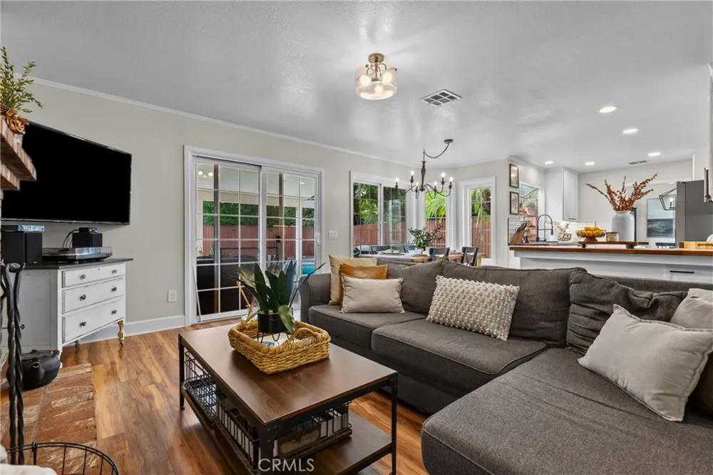 24510 Apple St. Newhall, CA 91321