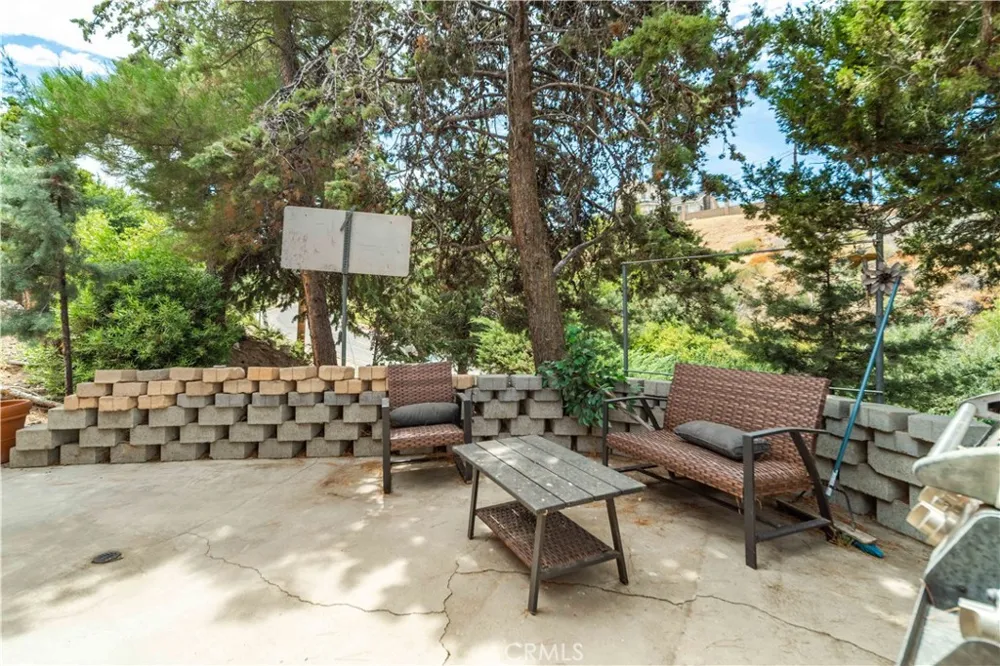 42766 Ranch Club Road Lake Hughes, CA 93532