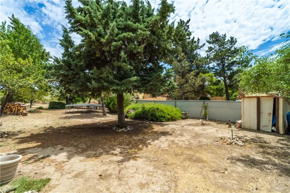 42766 Ranch Club Road Lake Hughes, CA 93532