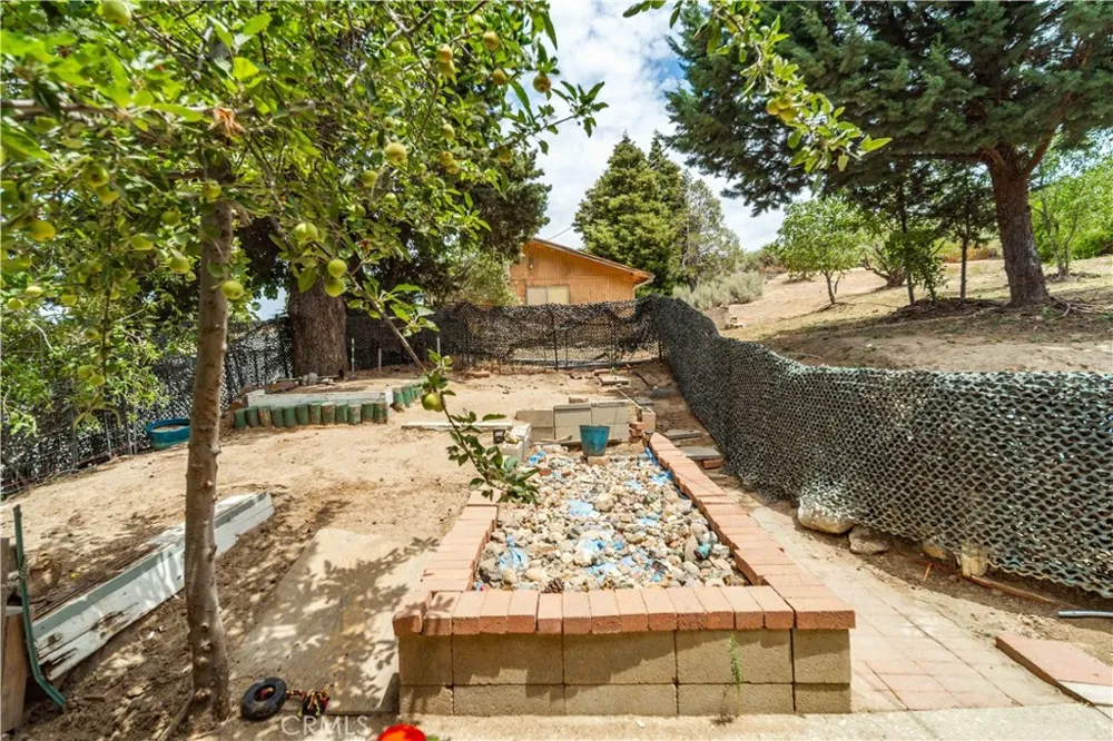 42766 Ranch Club Road Lake Hughes, CA 93532