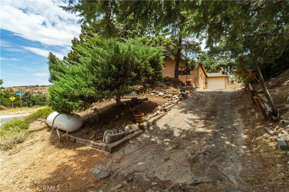 42766 Ranch Club Road Lake Hughes, CA 93532
