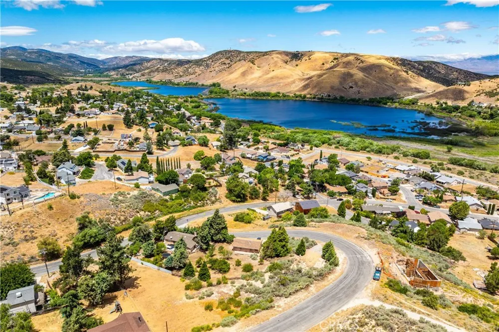 42766 Ranch Club Road Lake Hughes, CA 93532