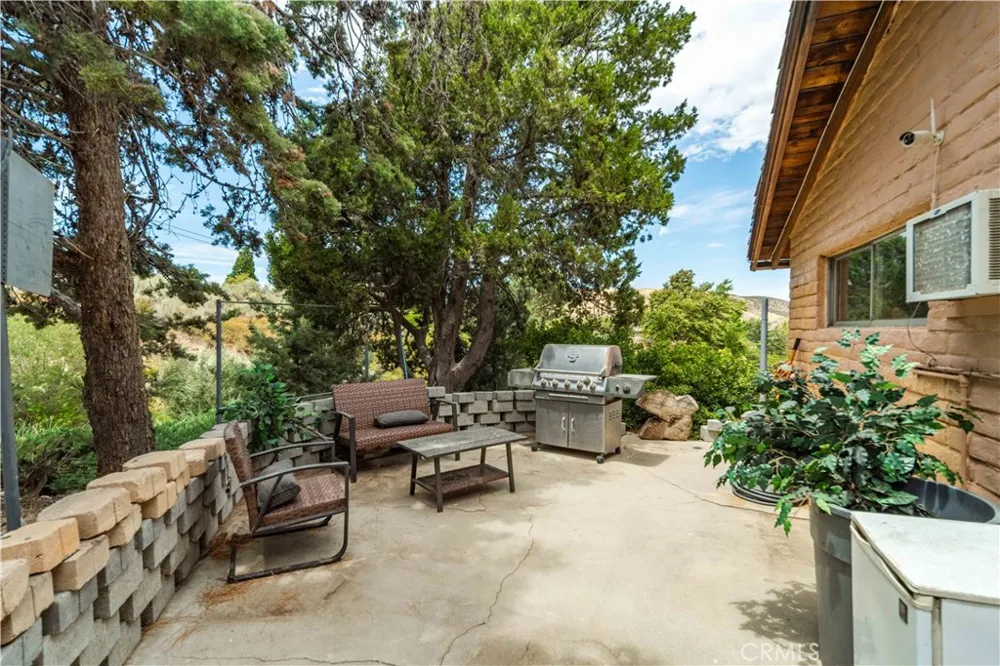 42766 Ranch Club Road Lake Hughes, CA 93532