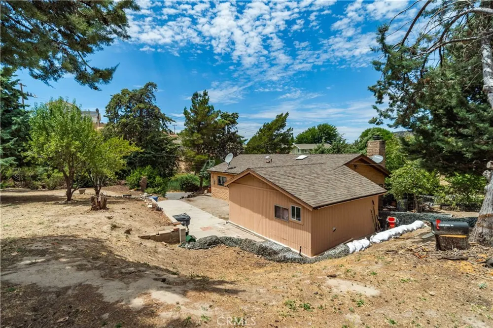 42766 Ranch Club Road Lake Hughes, CA 93532