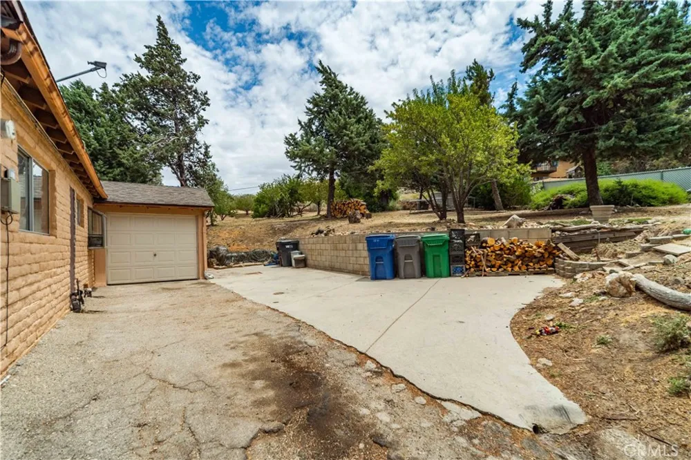 42766 Ranch Club Road Lake Hughes, CA 93532