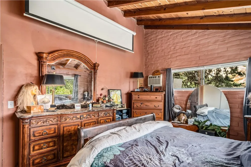 42766 Ranch Club Road Lake Hughes, CA 93532