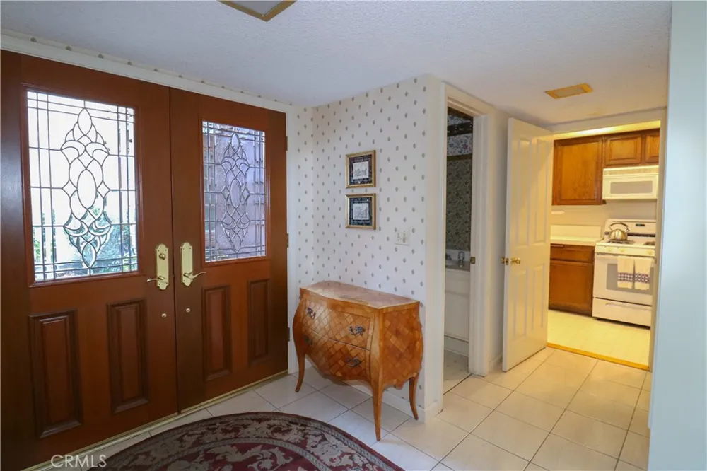 9455 Friendly Woods Whittier, CA 90605