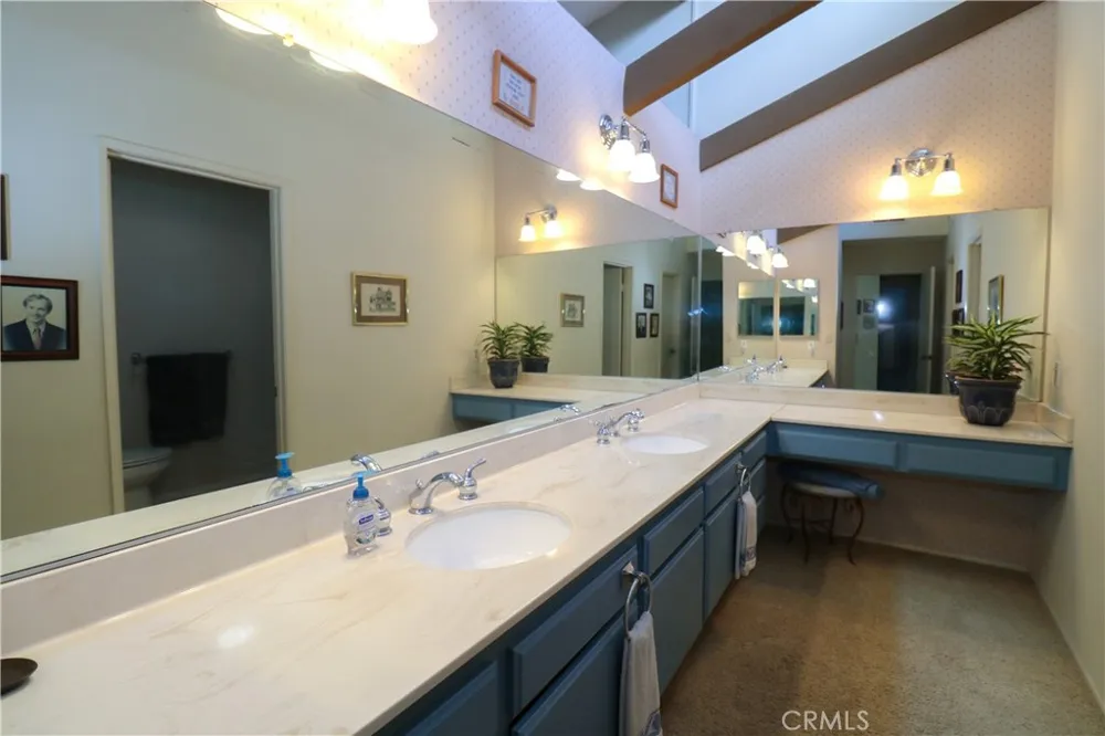 9455 Friendly Woods Whittier, CA 90605