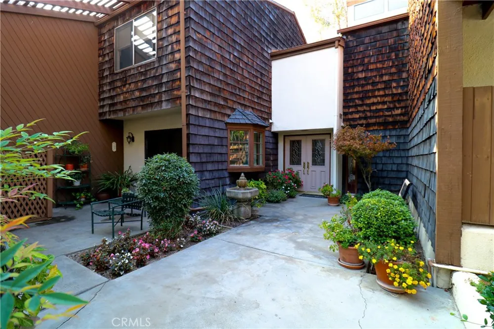 9455 Friendly Woods Whittier, CA 90605