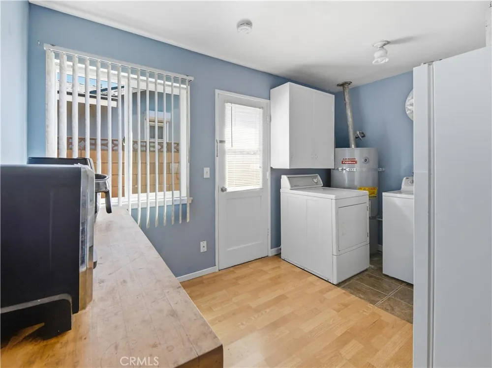 21052 Kingscrest Saugus, CA 91350