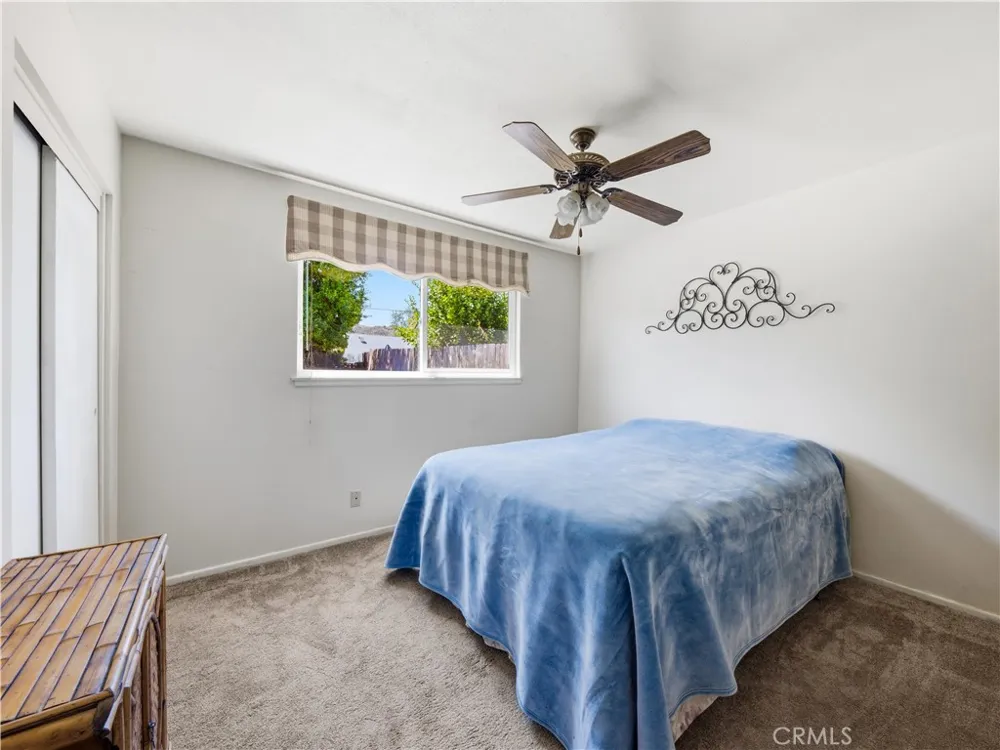 21052 Kingscrest Saugus, CA 91350