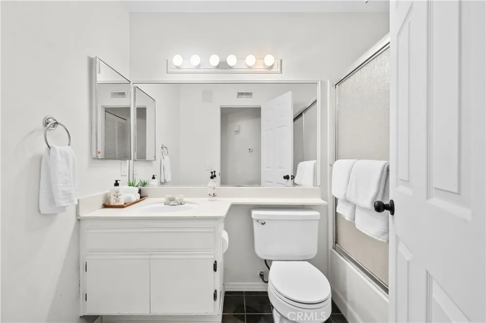 19015 Canyon Summit Lake Forest, CA 92679