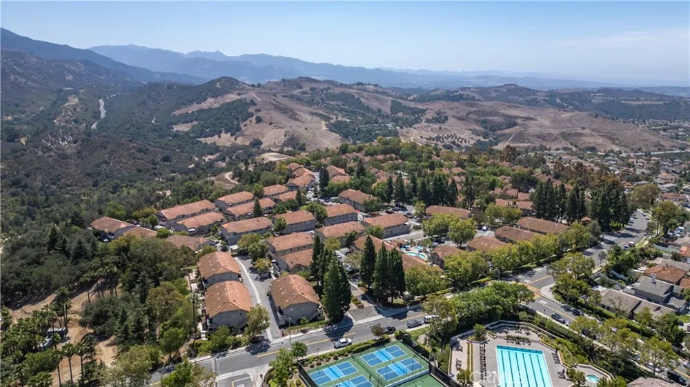 19015 Canyon Summit Lake Forest, CA 92679