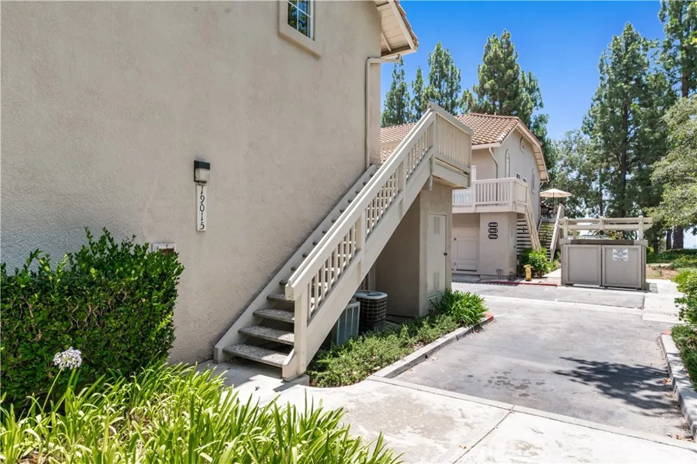 19015 Canyon Summit Lake Forest, CA 92679