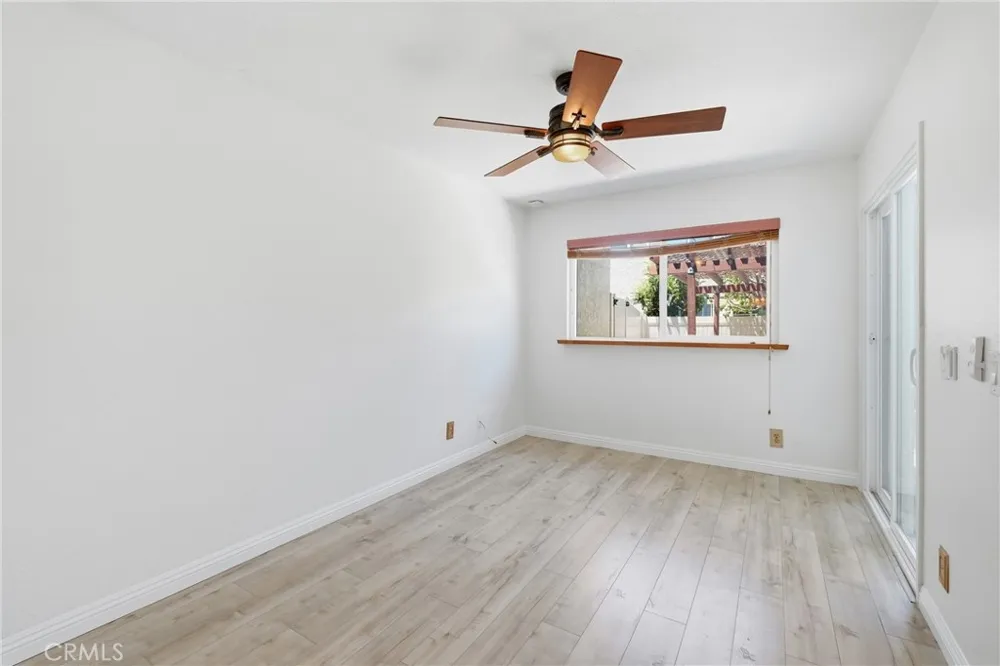 54 Oval Road Irvine, CA 92604