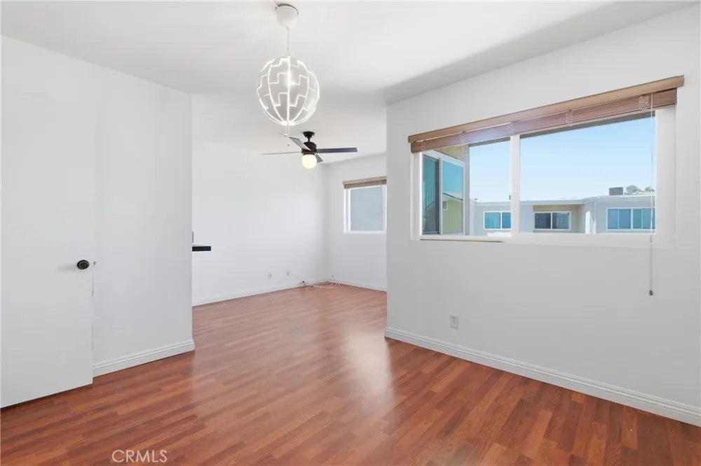 54 Oval Road Irvine, CA 92604