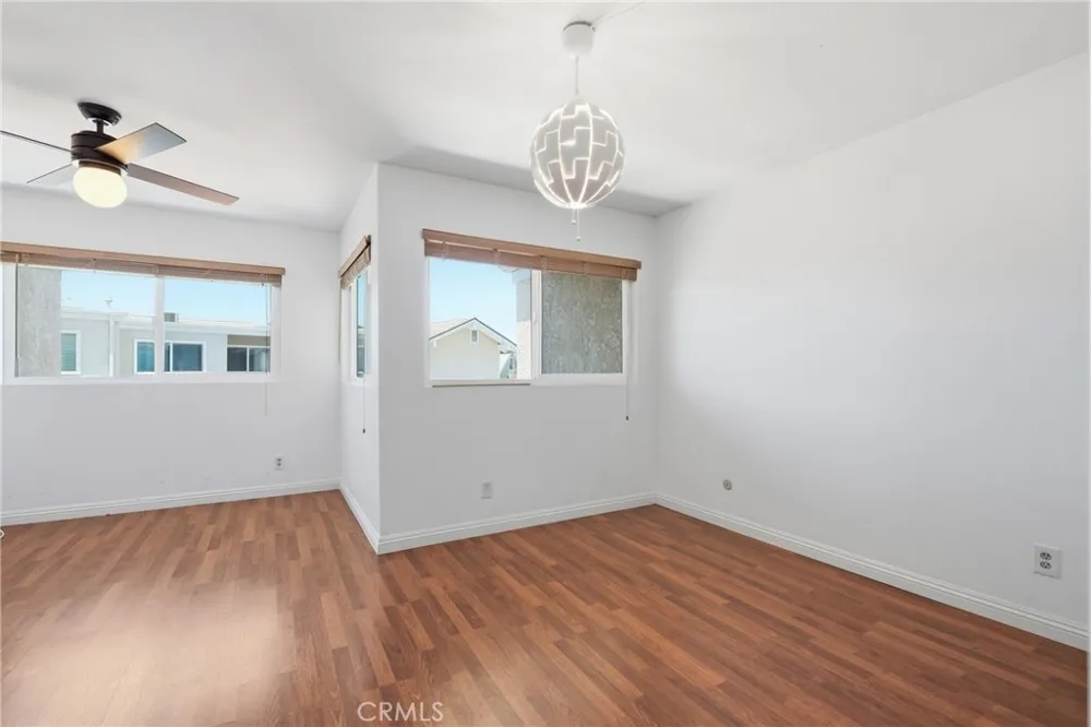 54 Oval Road Irvine, CA 92604