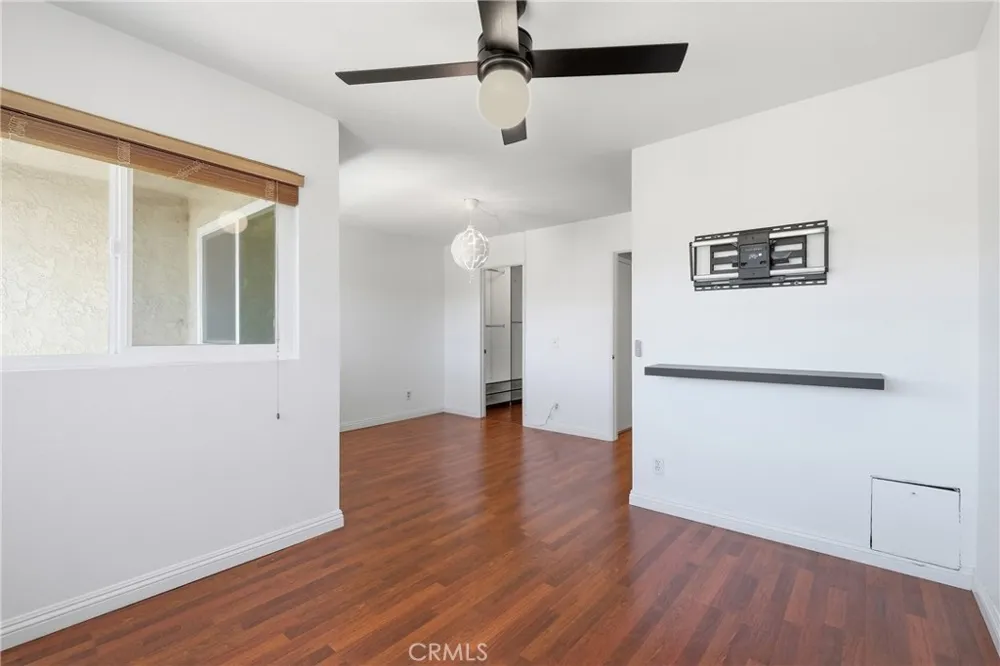 54 Oval Road Irvine, CA 92604