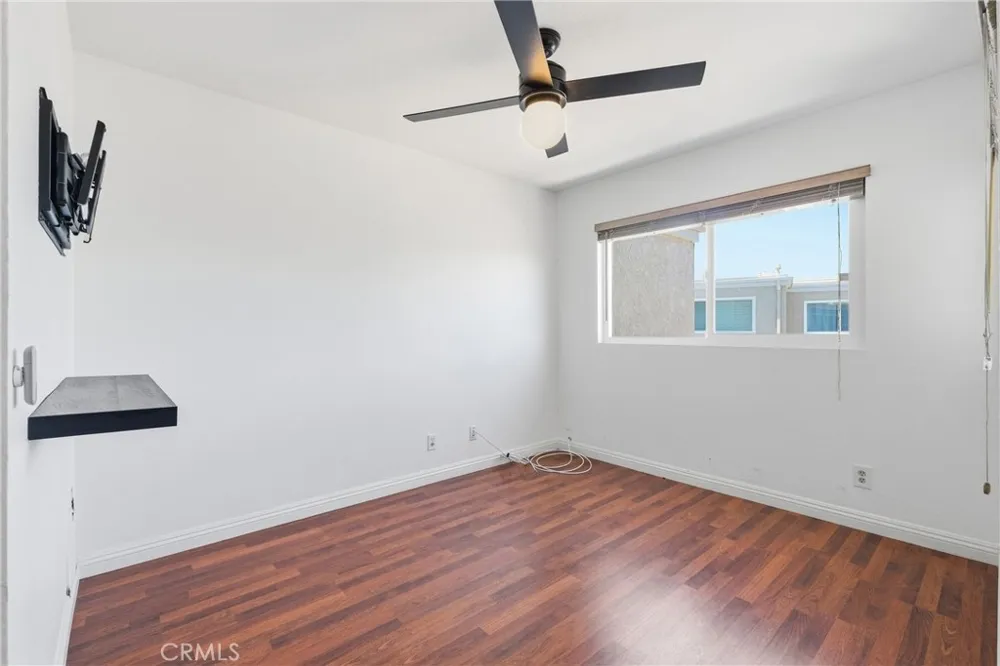 54 Oval Road Irvine, CA 92604
