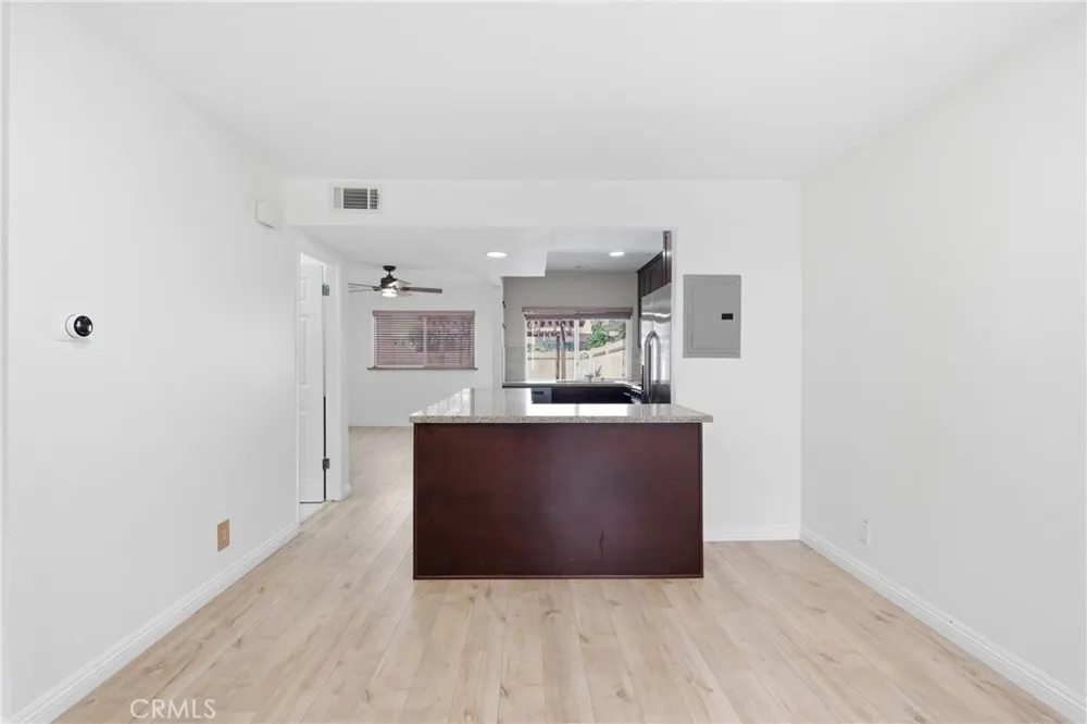 54 Oval Road Irvine, CA 92604