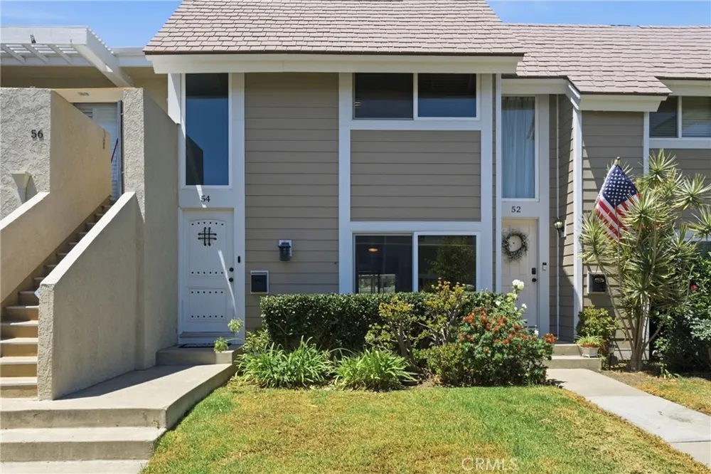 54 Oval Road Irvine, CA 92604