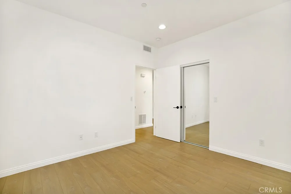 5729 Willow Crest Avenue #5729 North Hollywood, CA 91601