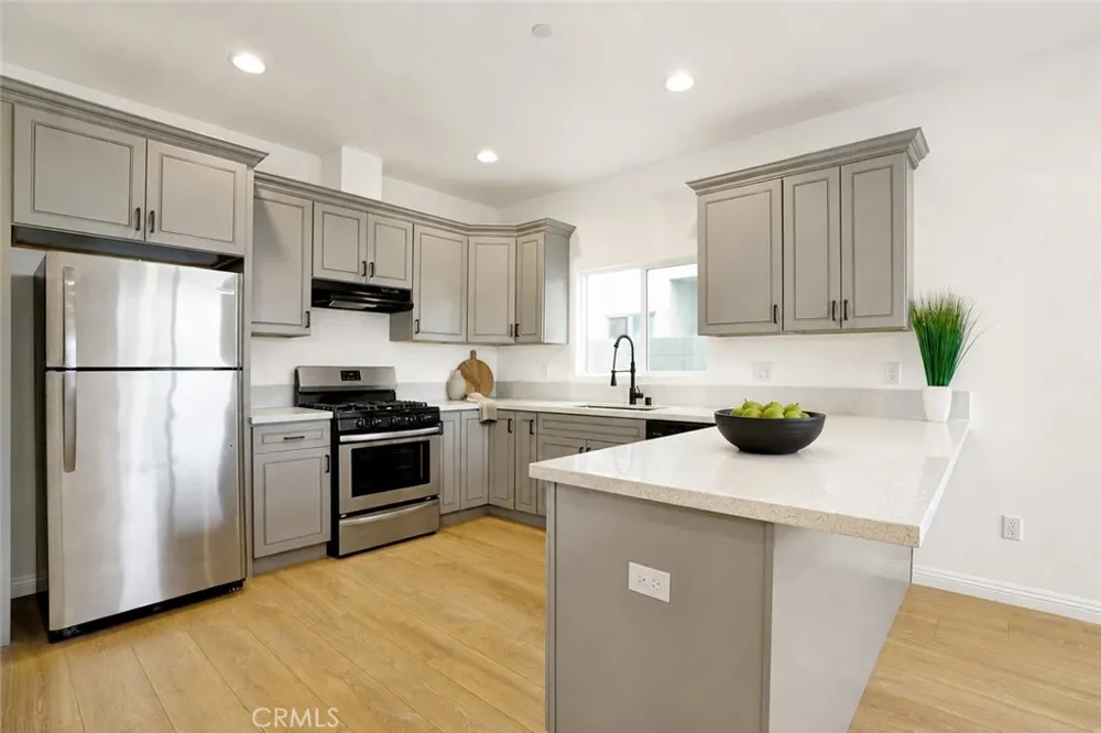 5729 Willow Crest Avenue #5729 North Hollywood, CA 91601