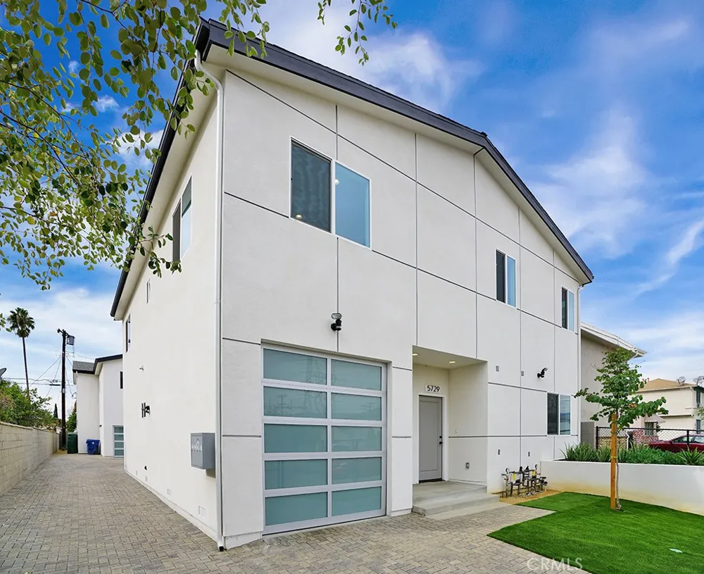 5729 Willow Crest Avenue #5729 North Hollywood, CA 91601