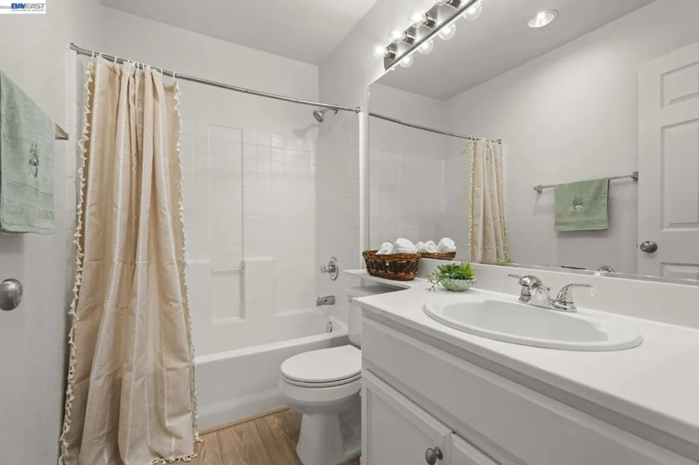 10706 Ian Ln Dublin, CA 94568