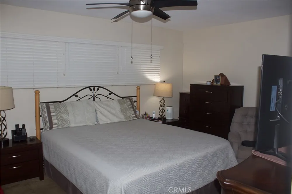 9406 S 10th Inglewood, CA 90305