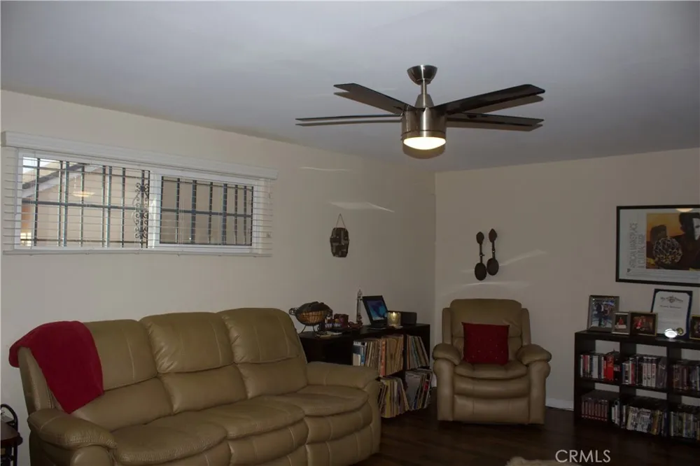 9406 S 10th Inglewood, CA 90305