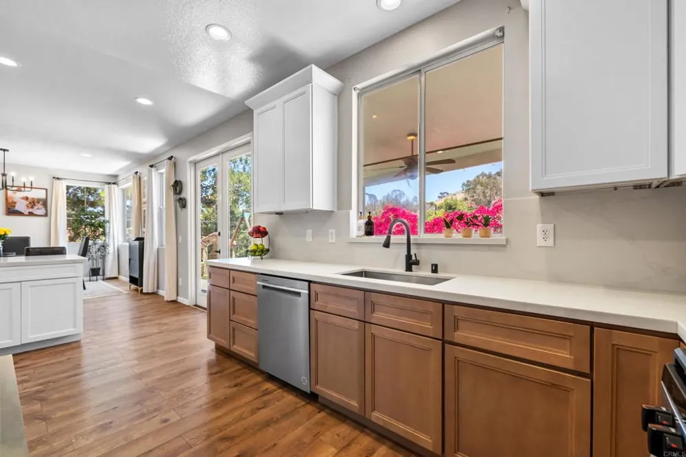 259 Lucia Way Oceanside, CA 92057