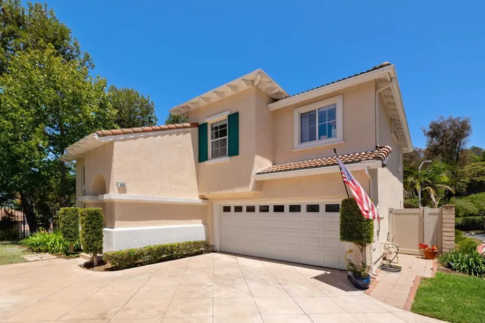 259 Lucia Way Oceanside, CA 92057