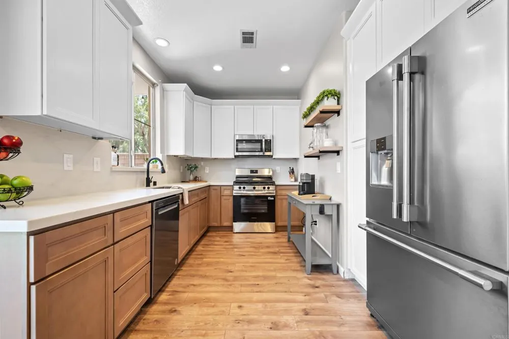 259 Lucia Way Oceanside, CA 92057