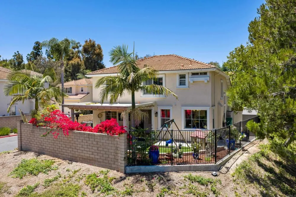 259 Lucia Way Oceanside, CA 92057