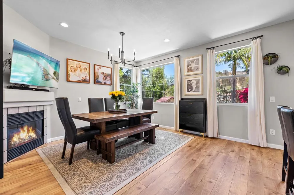 259 Lucia Way Oceanside, CA 92057