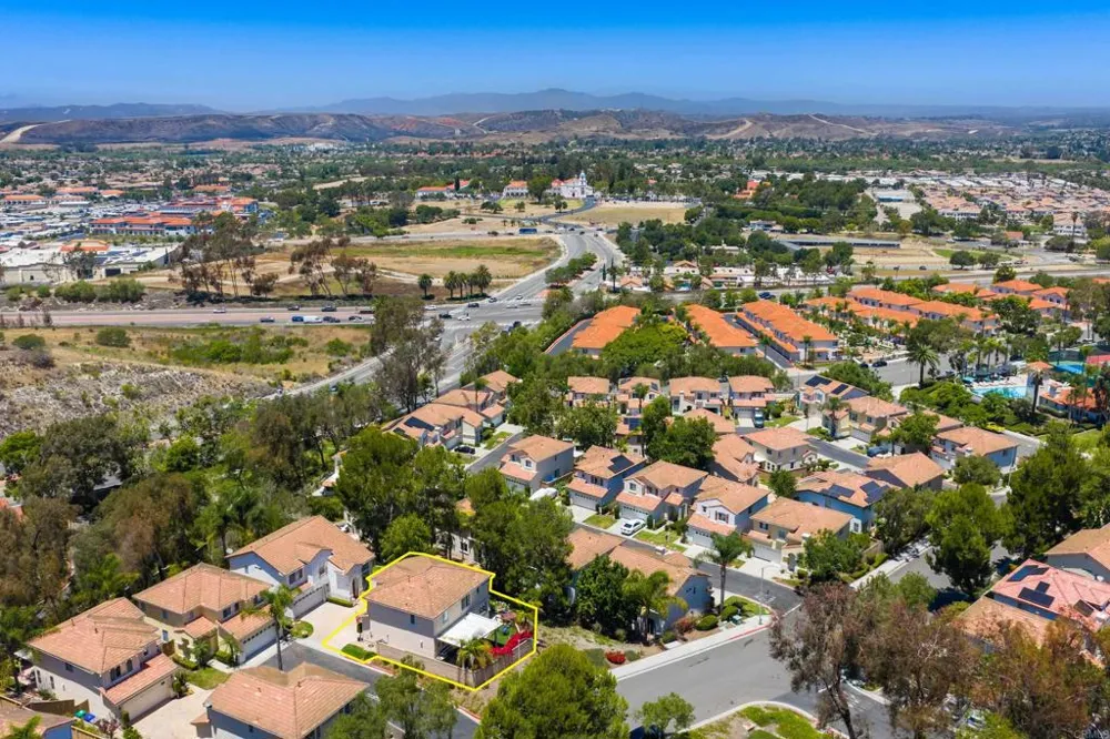 259 Lucia Way Oceanside, CA 92057