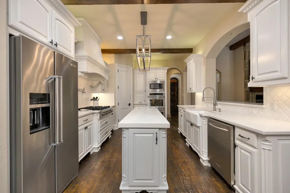 8100 Canyon Oak Drive North Richland Hills, TX 76182