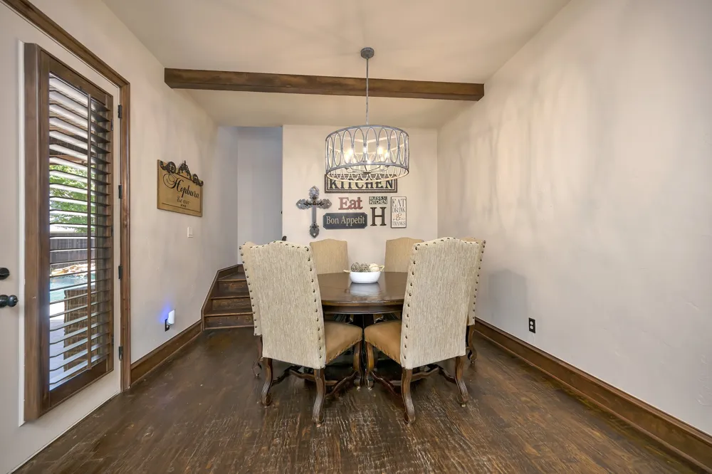 8100 Canyon Oak Drive North Richland Hills, TX 76182