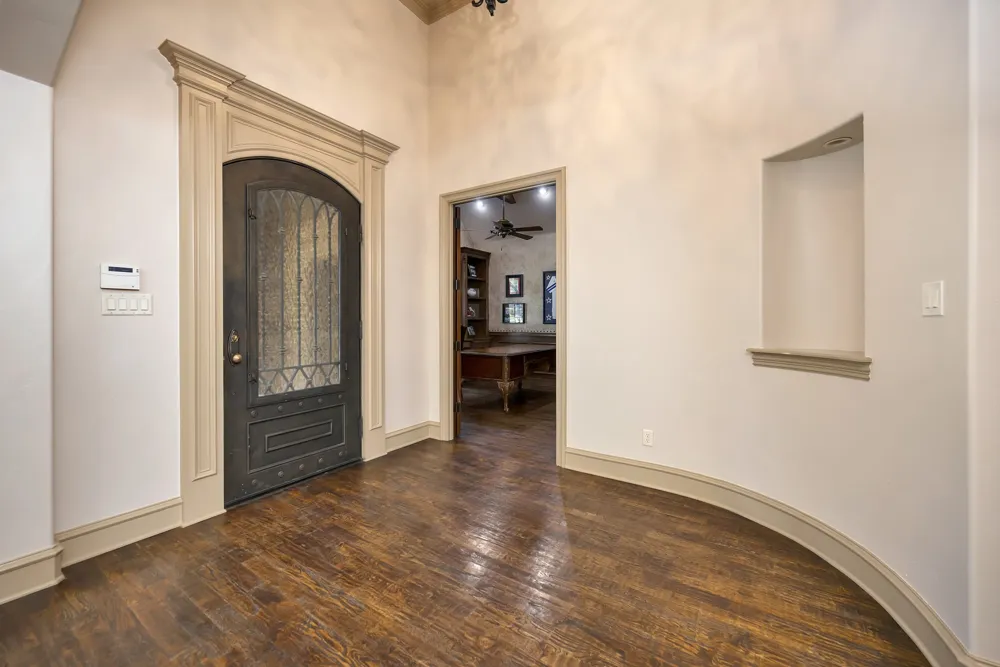 8100 Canyon Oak Drive North Richland Hills, TX 76182