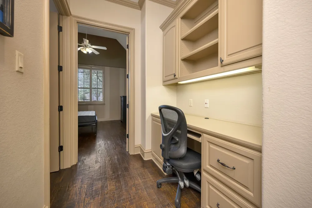 8100 Canyon Oak Drive North Richland Hills, TX 76182