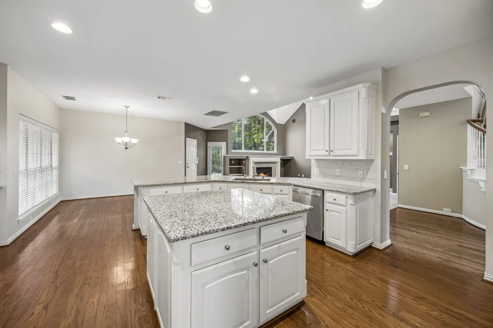 122 Woodland Cove Coppell, TX 75019