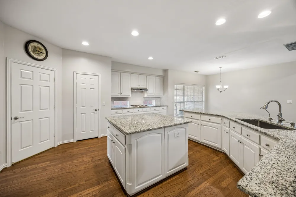 122 Woodland Cove Coppell, TX 75019