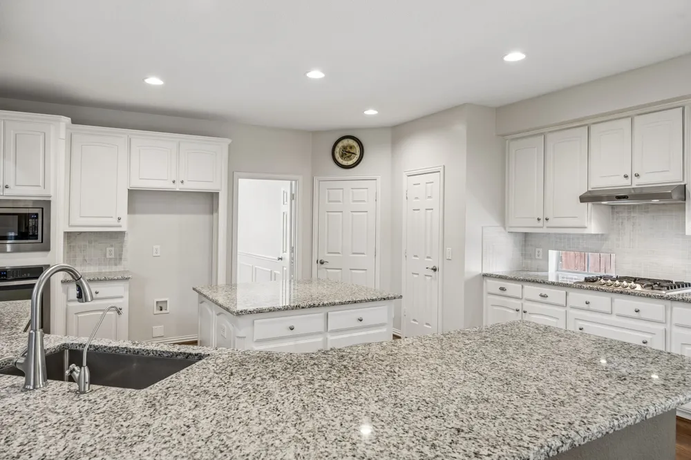 122 Woodland Cove Coppell, TX 75019