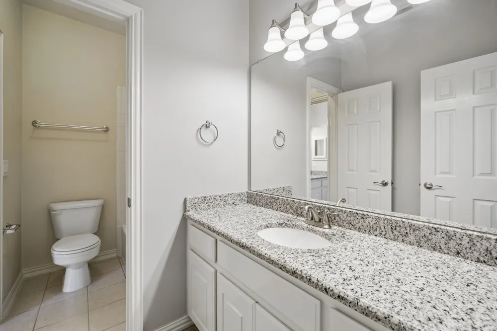 122 Woodland Cove Coppell, TX 75019