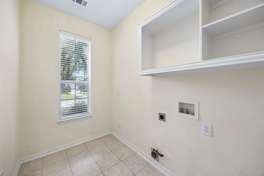 122 Woodland Cove Coppell, TX 75019