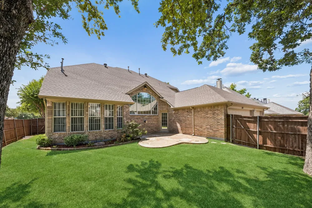 122 Woodland Cove Coppell, TX 75019