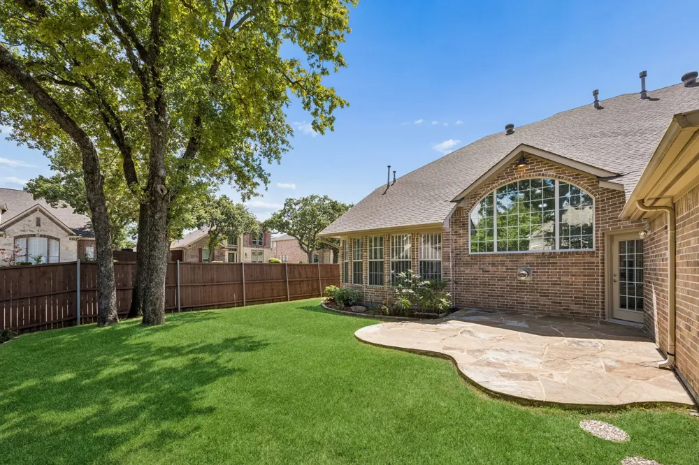 122 Woodland Cove Coppell, TX 75019