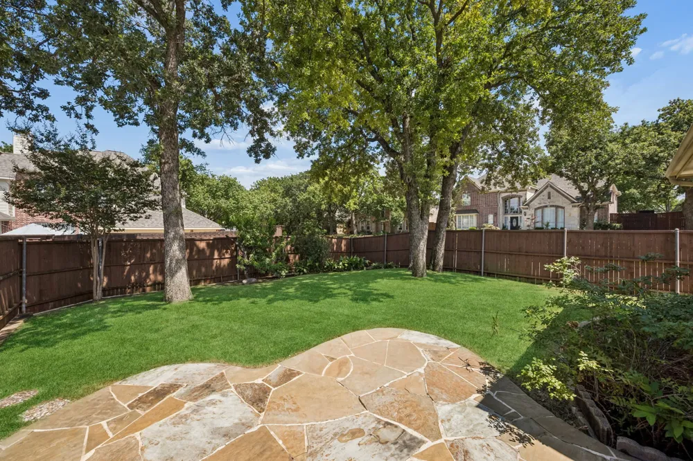 122 Woodland Cove Coppell, TX 75019