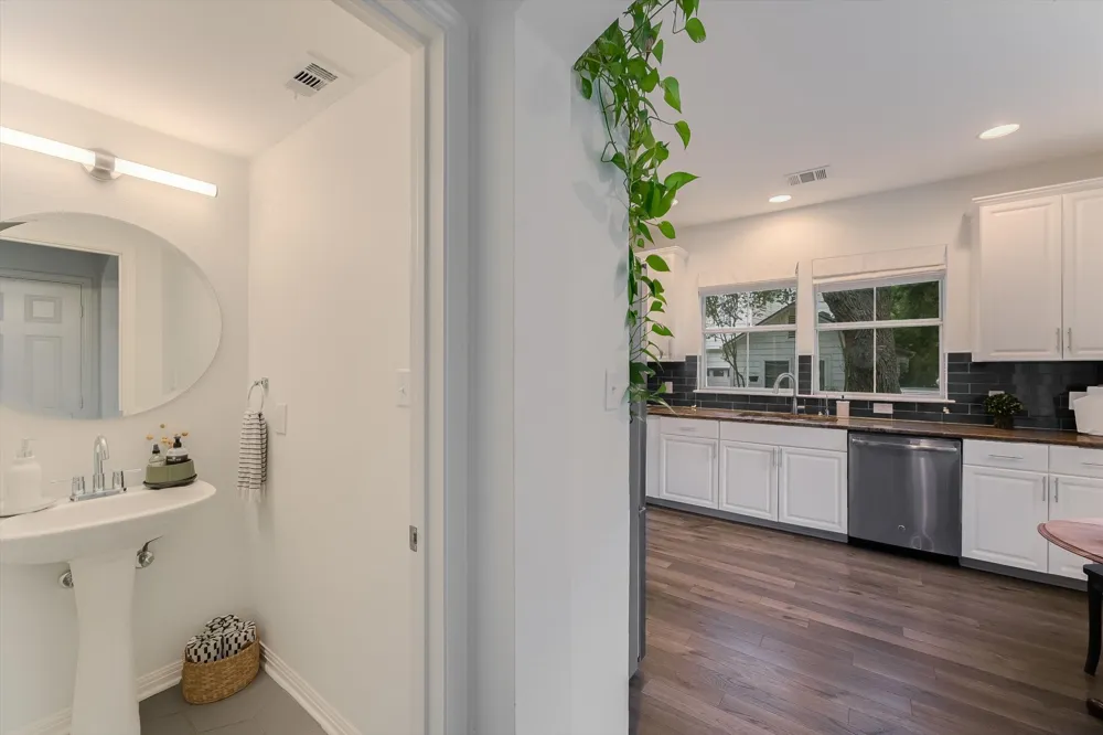 1011 Brodie Street #8 Austin, TX 78704